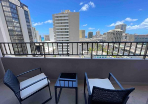 1508- Heart of Waikiki with Kitchen-Free Parking-King Bed-Corner Unit